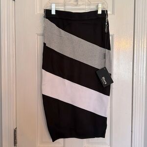 Hera collection gray white black stripped knitted pencil skirt M NWT